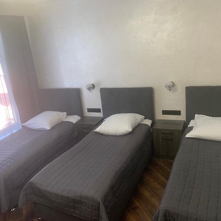 Safari-Club Hotell Vinnitsa Eksteriør bilde