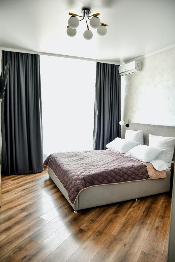 Safari-Club Hotell Vinnitsa Eksteriør bilde