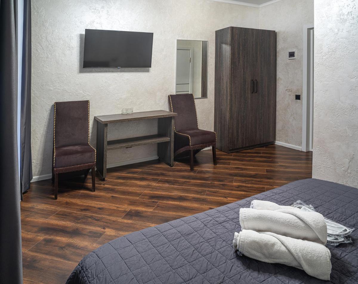 Safari-Club Hotell Vinnitsa Eksteriør bilde