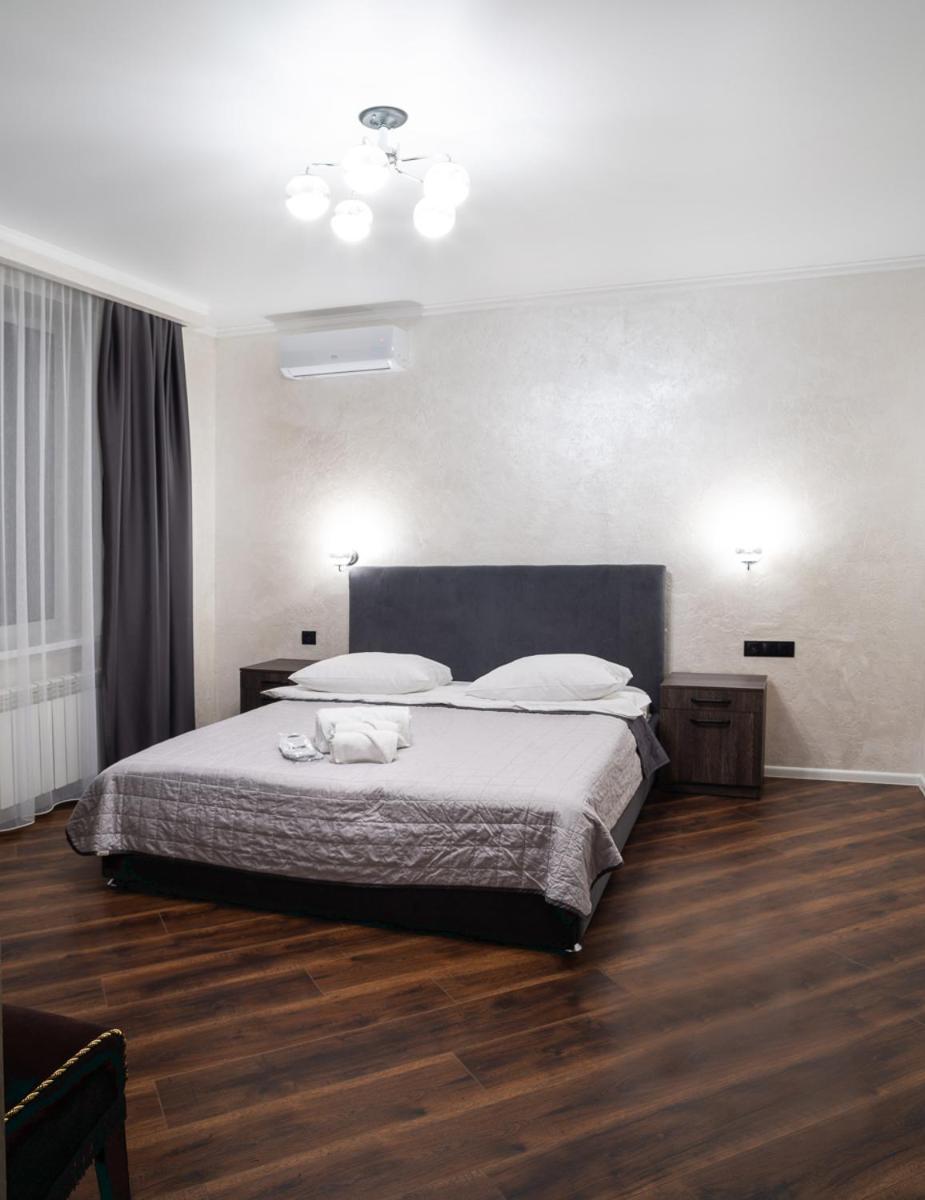Safari-Club Hotell Vinnitsa Eksteriør bilde