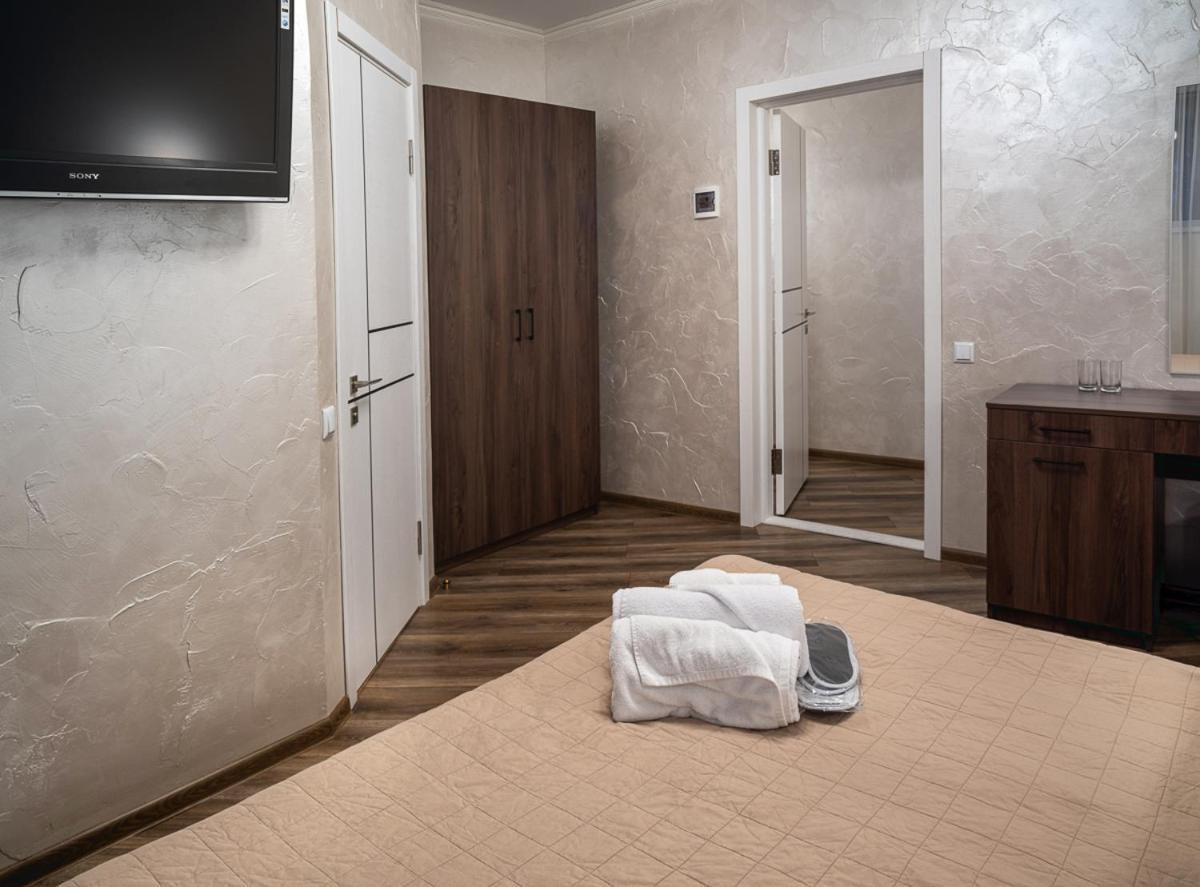 Safari-Club Hotell Vinnitsa Eksteriør bilde