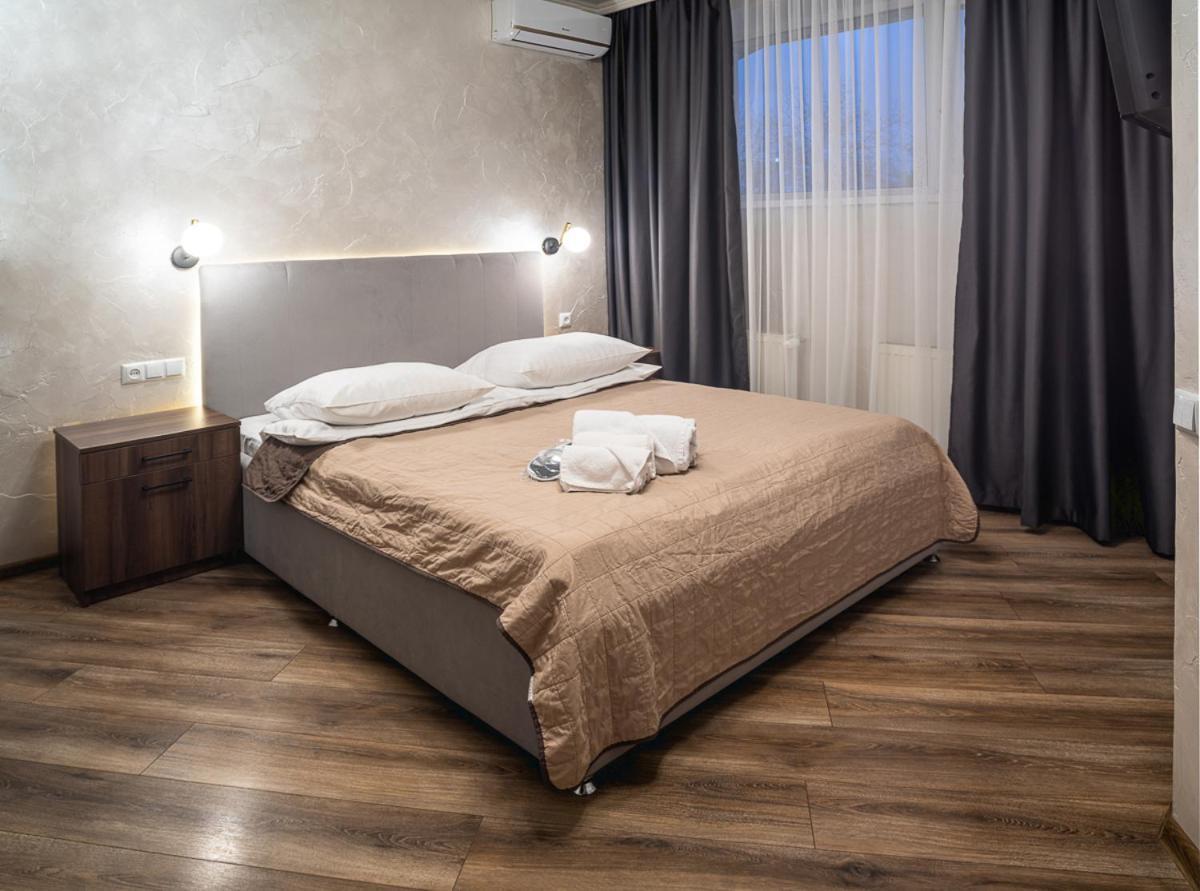 Safari-Club Hotell Vinnitsa Eksteriør bilde