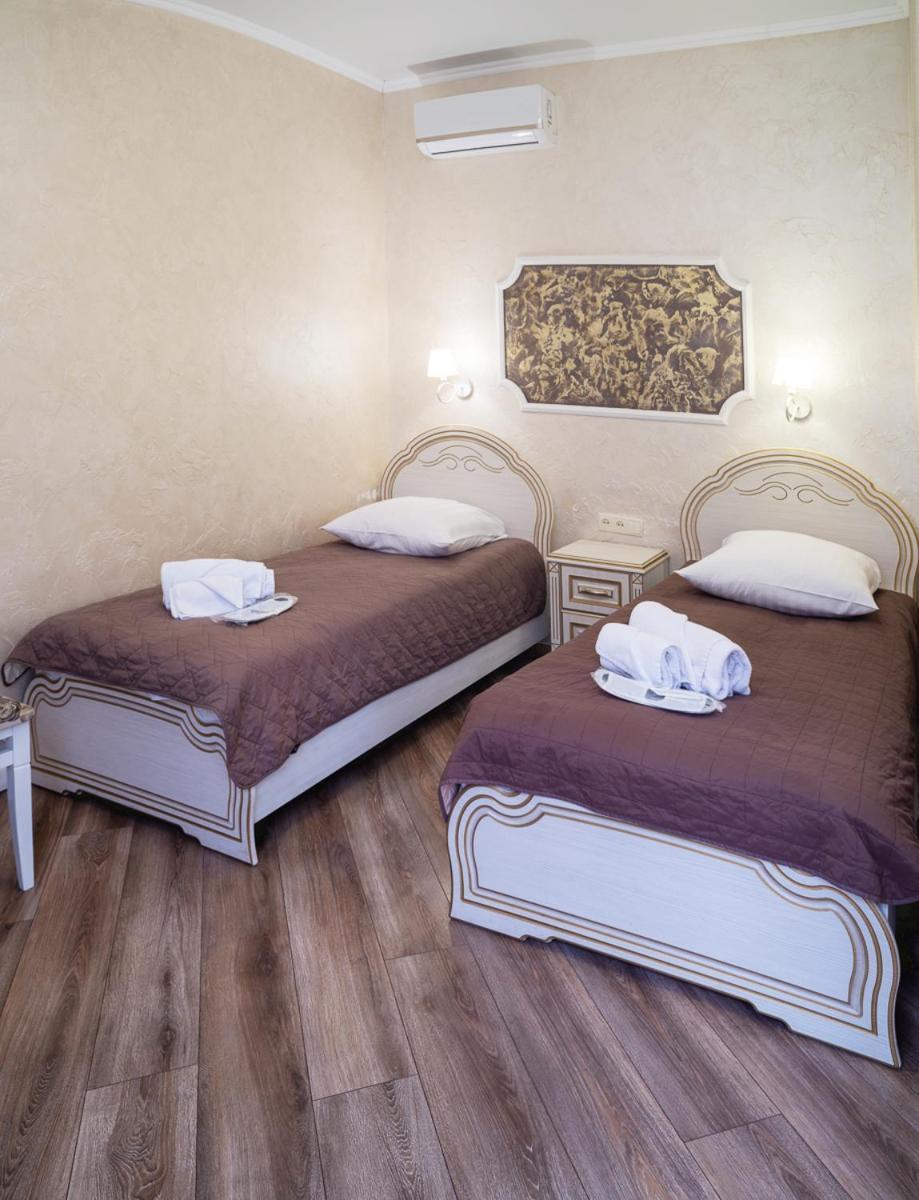 Safari-Club Hotell Vinnitsa Eksteriør bilde