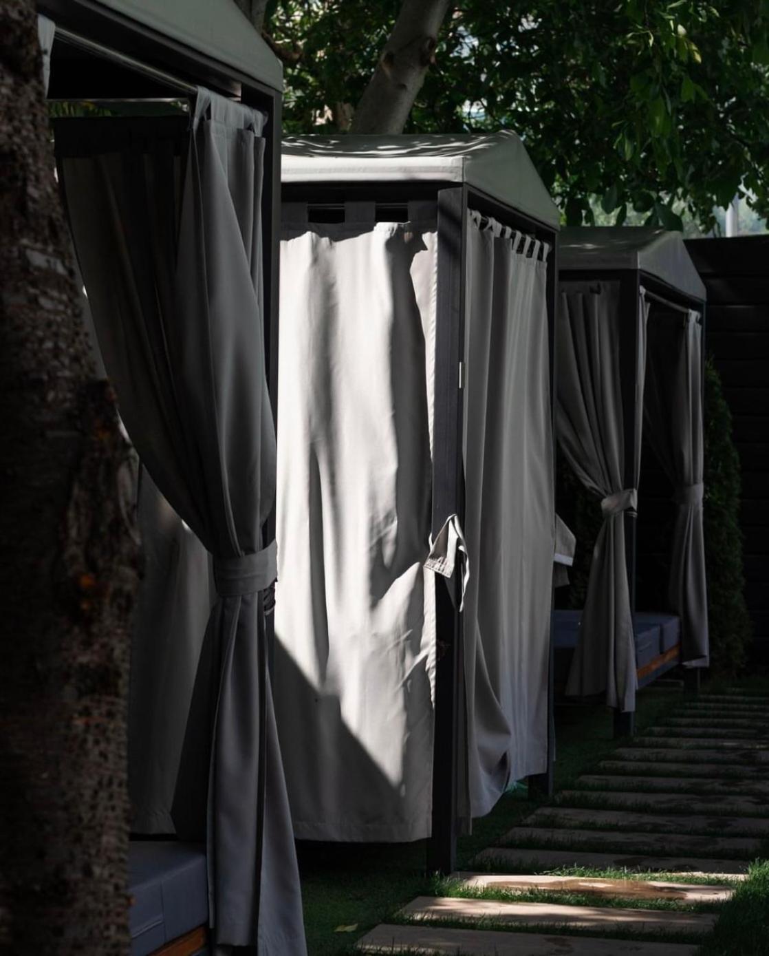 Safari-Club Hotell Vinnitsa Eksteriør bilde