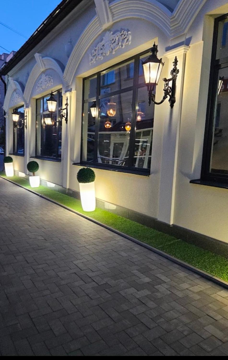 Safari-Club Hotell Vinnitsa Eksteriør bilde