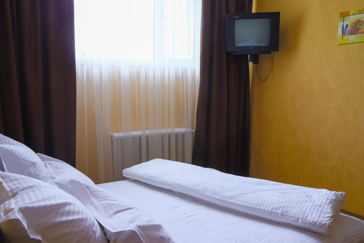 Safari-Club Hotell Vinnitsa Eksteriør bilde