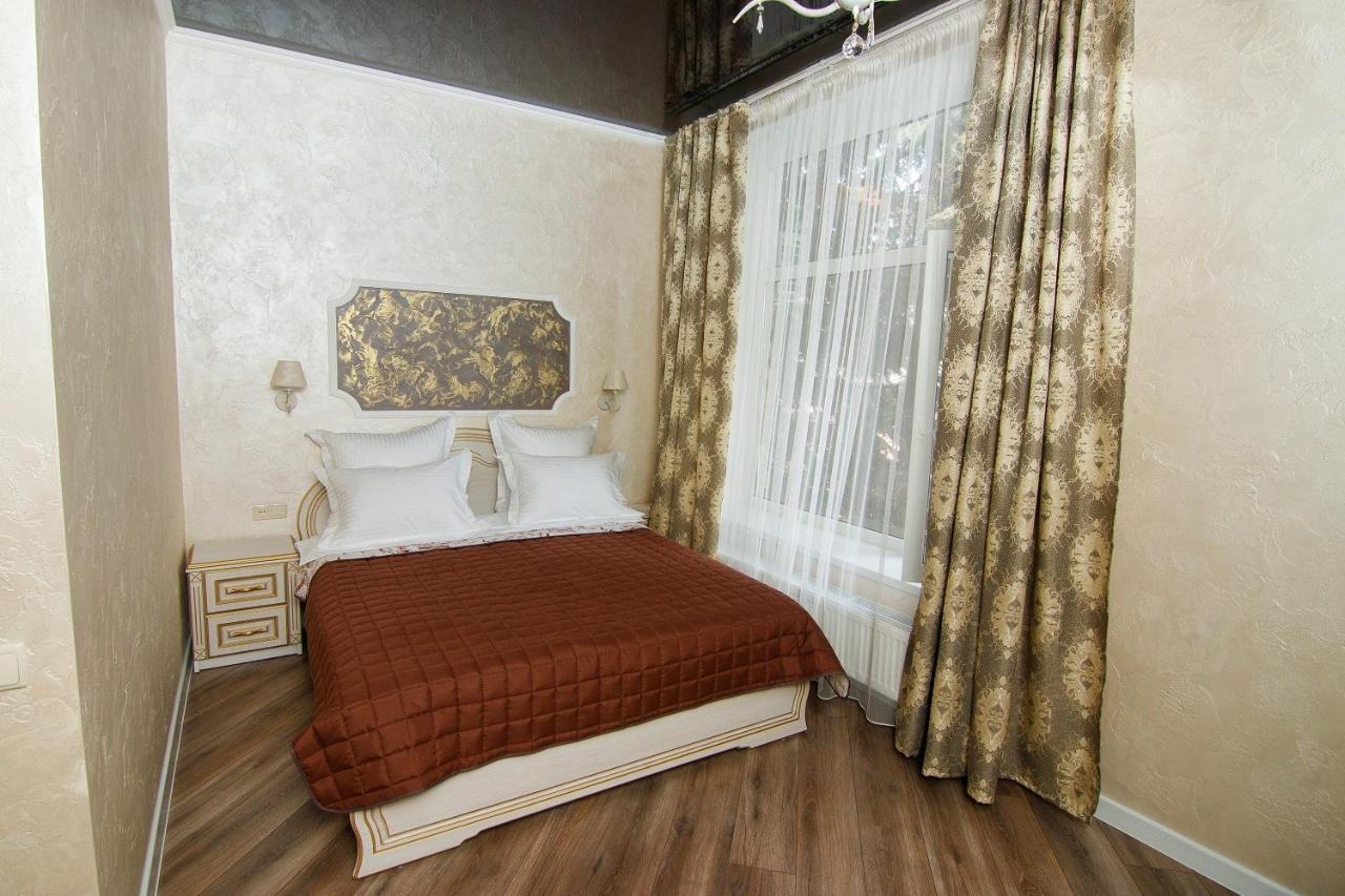 Safari-Club Hotell Vinnitsa Eksteriør bilde